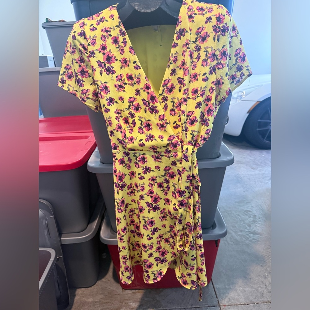 Gianni Bini Yellow Floral Midi Wrap Dress
